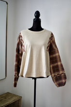 Load image into Gallery viewer, Blair Crewneck
