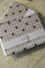 Load image into Gallery viewer, Bee Kindle Case
