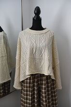 Load image into Gallery viewer, Stars Hollow Cable Knit Sweater
