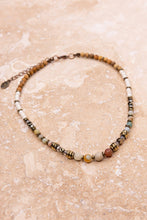 Load image into Gallery viewer, Hilary Necklace
